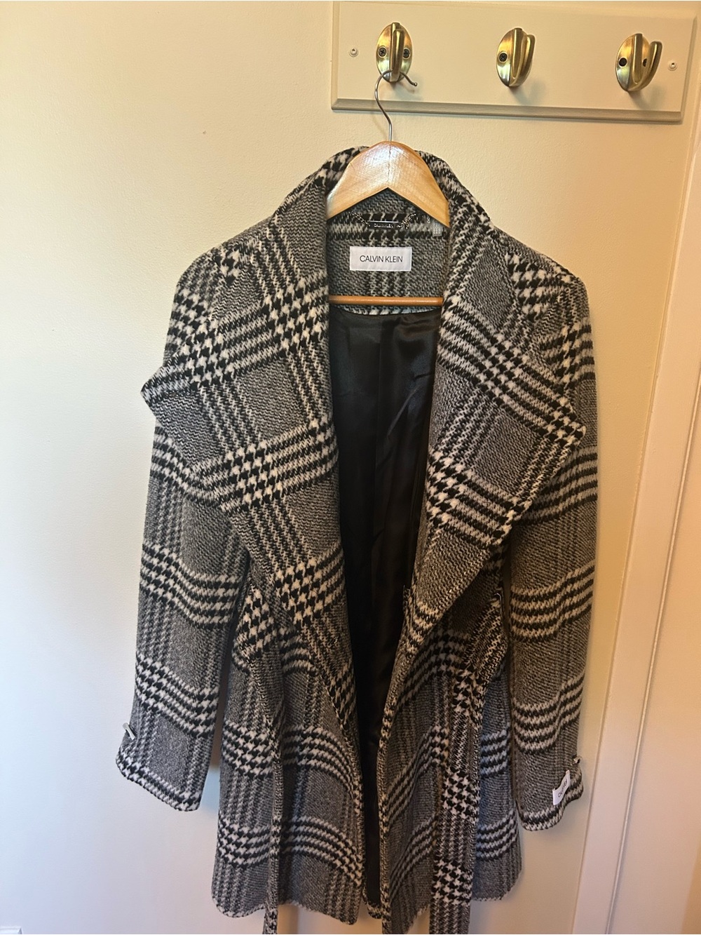 Calvin Klein Wool blend Black & White Plaid Belted Coat - Picture 2 of 6